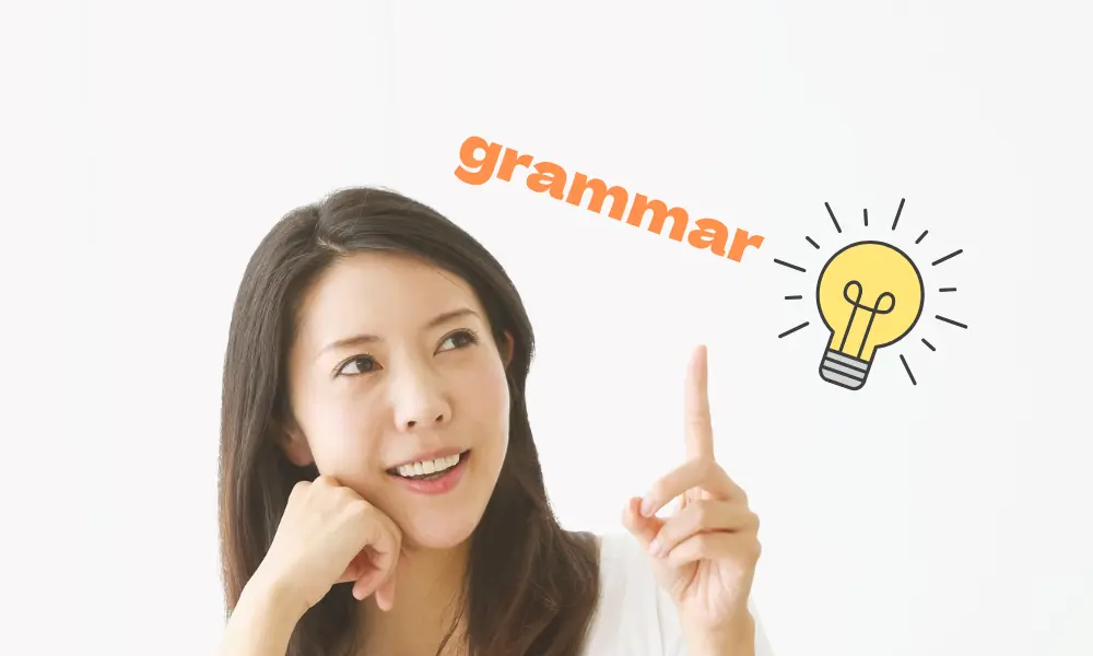 女性が英文法を理解している様子。大人になって学びなおす利点